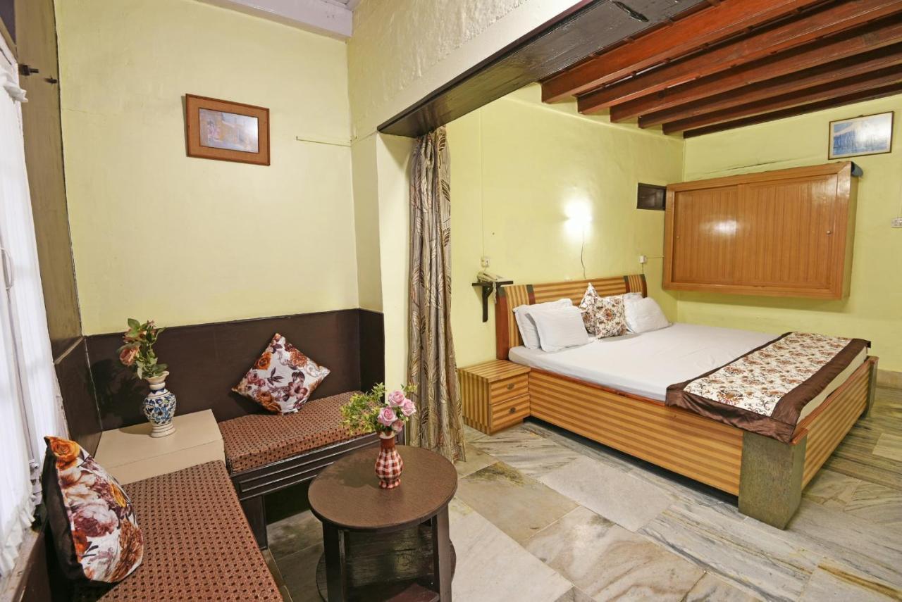 India Hotel - Lake View - Mall Road Найнитал Экстерьер фото